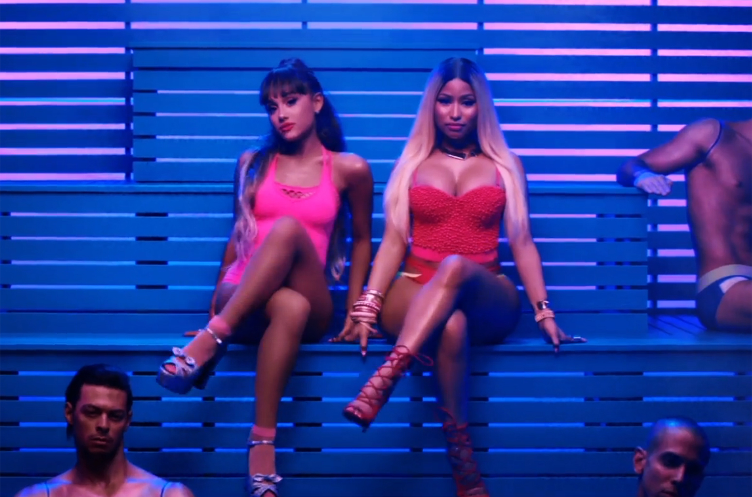 Side to Side": Ariana Grande and Nicki Minaj’s Knockout New Video.